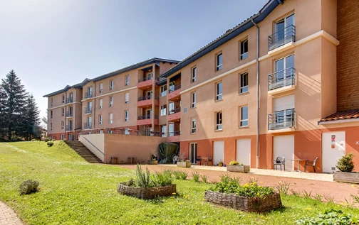 Investissement en chambre médicalisée en EHPAD au loyer de 572 € garanti net d'impôt pour la retraite complémentaire.