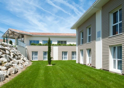 Investissement en chambre médicalisée en EHPAD au loyer de 673 € garanti net d'impôt pour la retraite complémentaire.