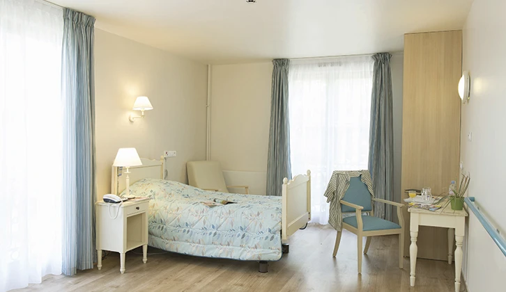 Investissement en chambre médicalisée en EHPAD au loyer de 769 € garanti net d'impôt pour la retraite complémentaire.