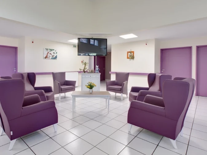 Investissement en chambre médicalisée en EHPAD au loyer de 646 € garanti net d'impôt pour la retraite complémentaire.