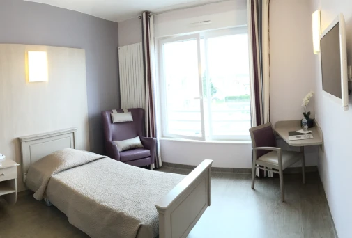 Investissement en chambre médicalisée en EHPAD au loyer de 544 € garanti net d'impôt pour la retraite complémentaire.
