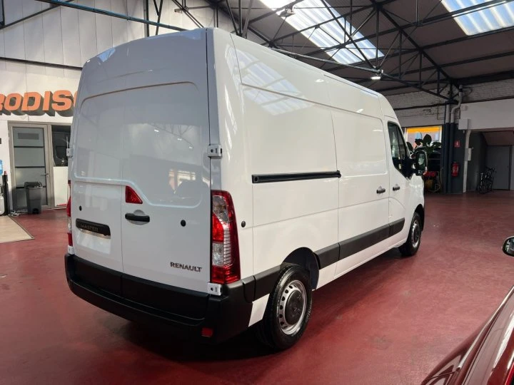 RENAULT MASTER DCI 130 NEUF