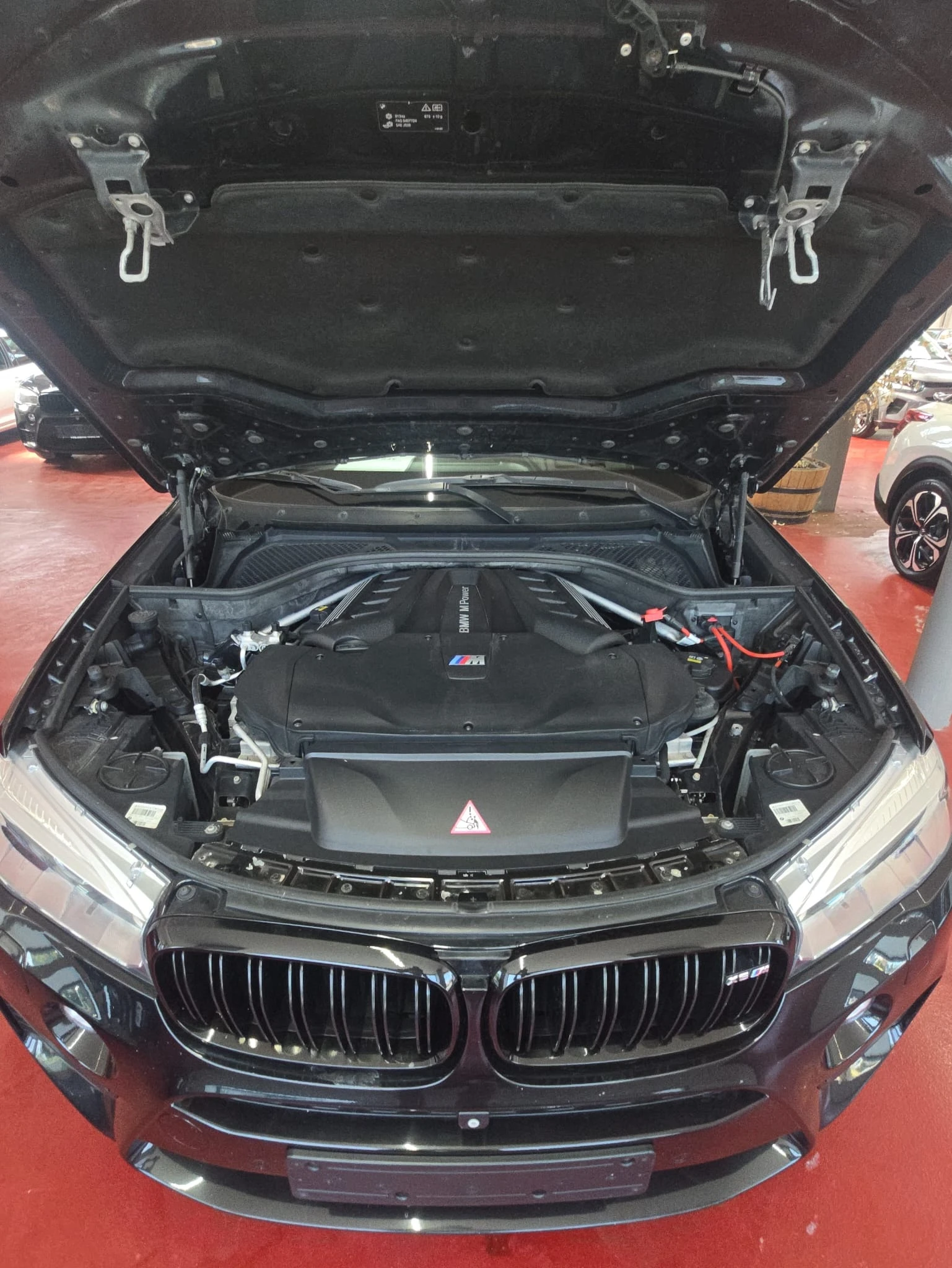 BMW X6 M F86 – 575 CH – V8 – FULL OPTIONS