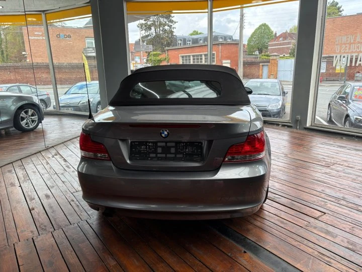 BMW SÉRIE 1 CABRIOLET E88 – 118i 143 CH CONFORT
