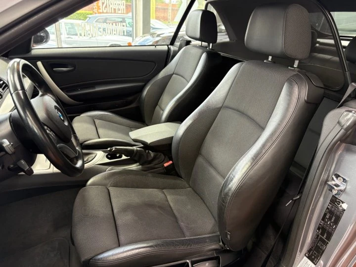 BMW SÉRIE 1 CABRIOLET E88 – 118i 143 CH CONFORT