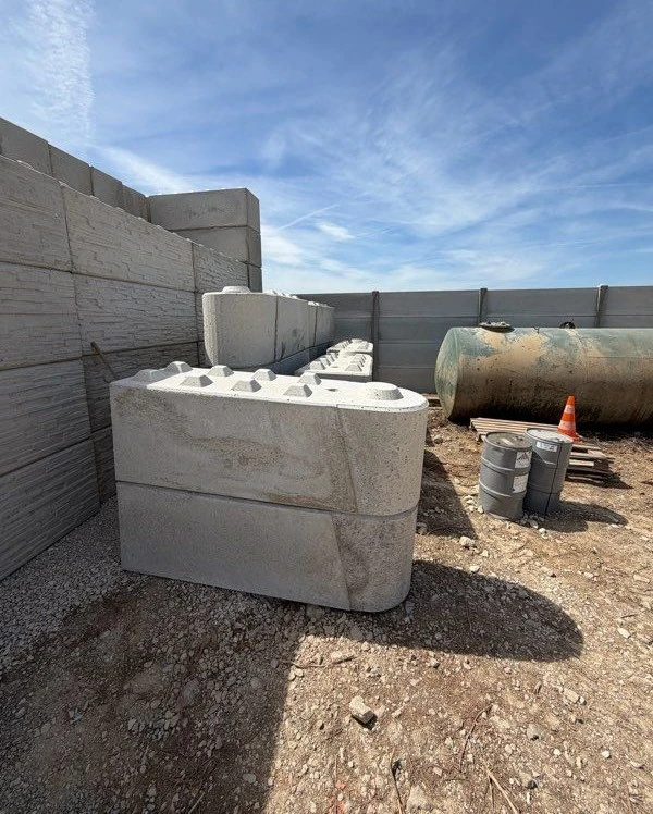 Blocs béton empilables type "Lego"