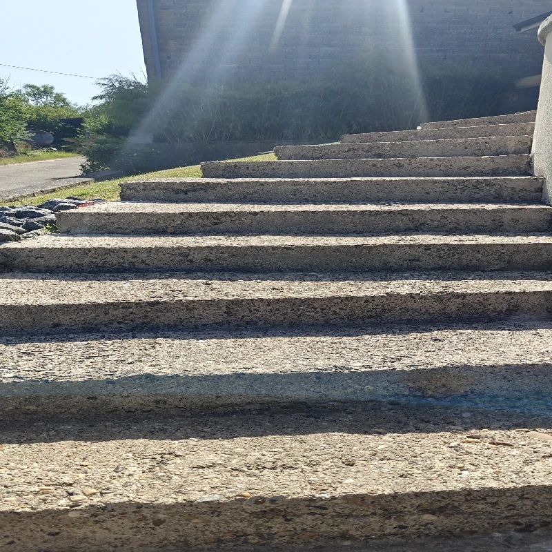 Pose de dalles sur escalier