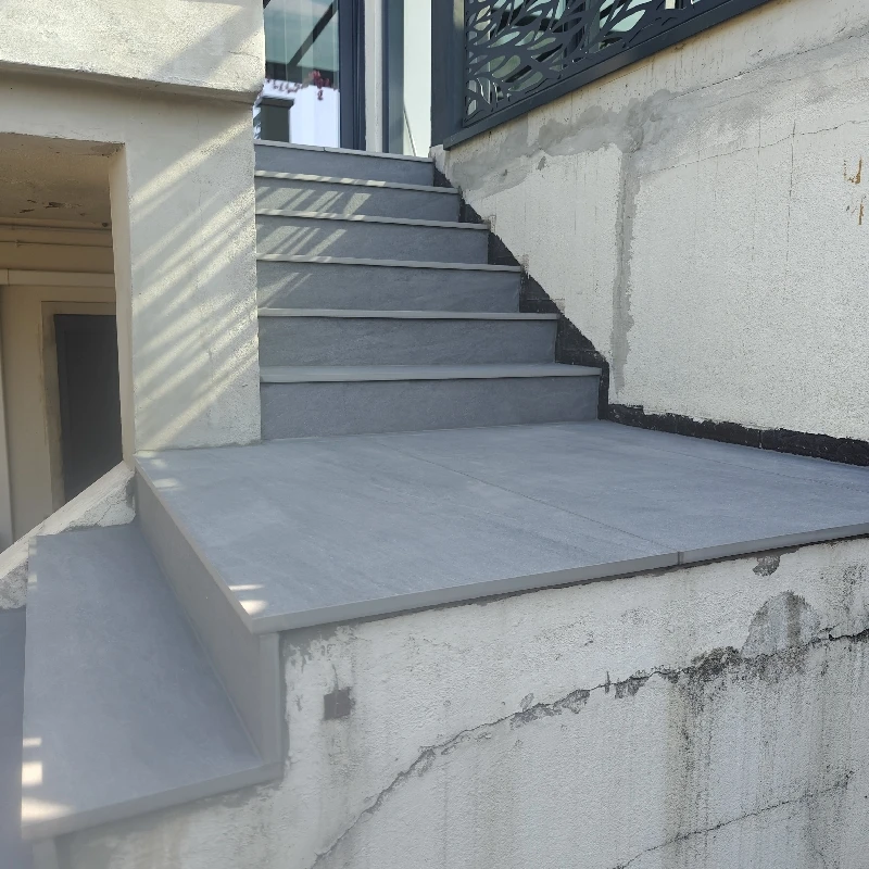 Pose de dalles sur escalier