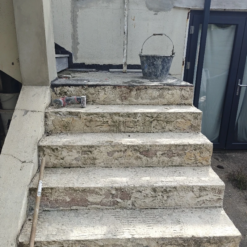Pose de dalles sur escalier