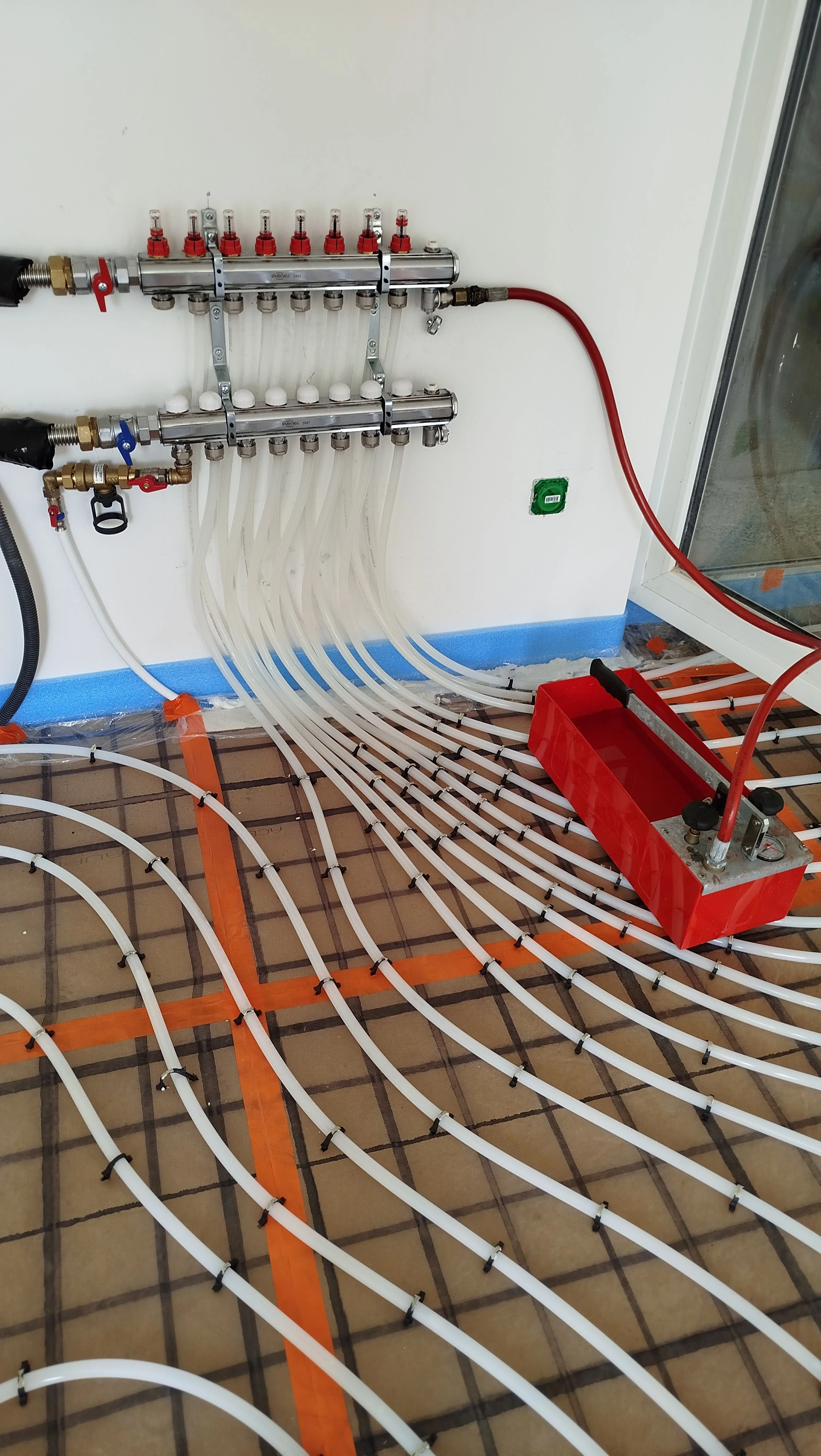 Installation plancher chauffant/rafraichissant