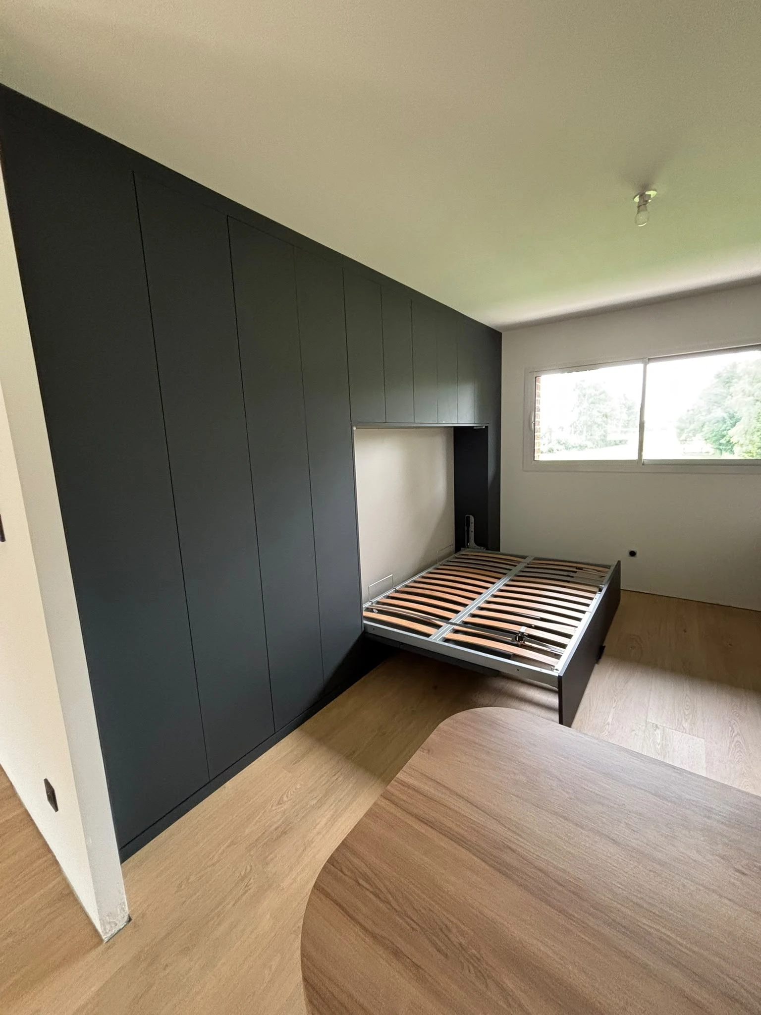 Bureau complet incluant un lit à Ecques