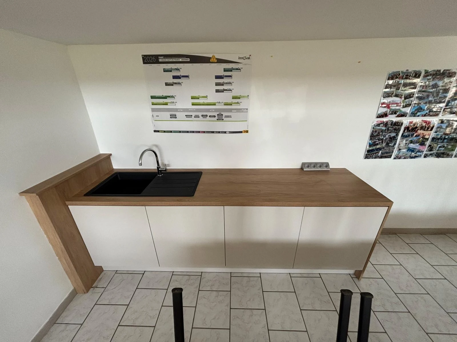 kitchenette pour un bureau professionnelle à Zudausque