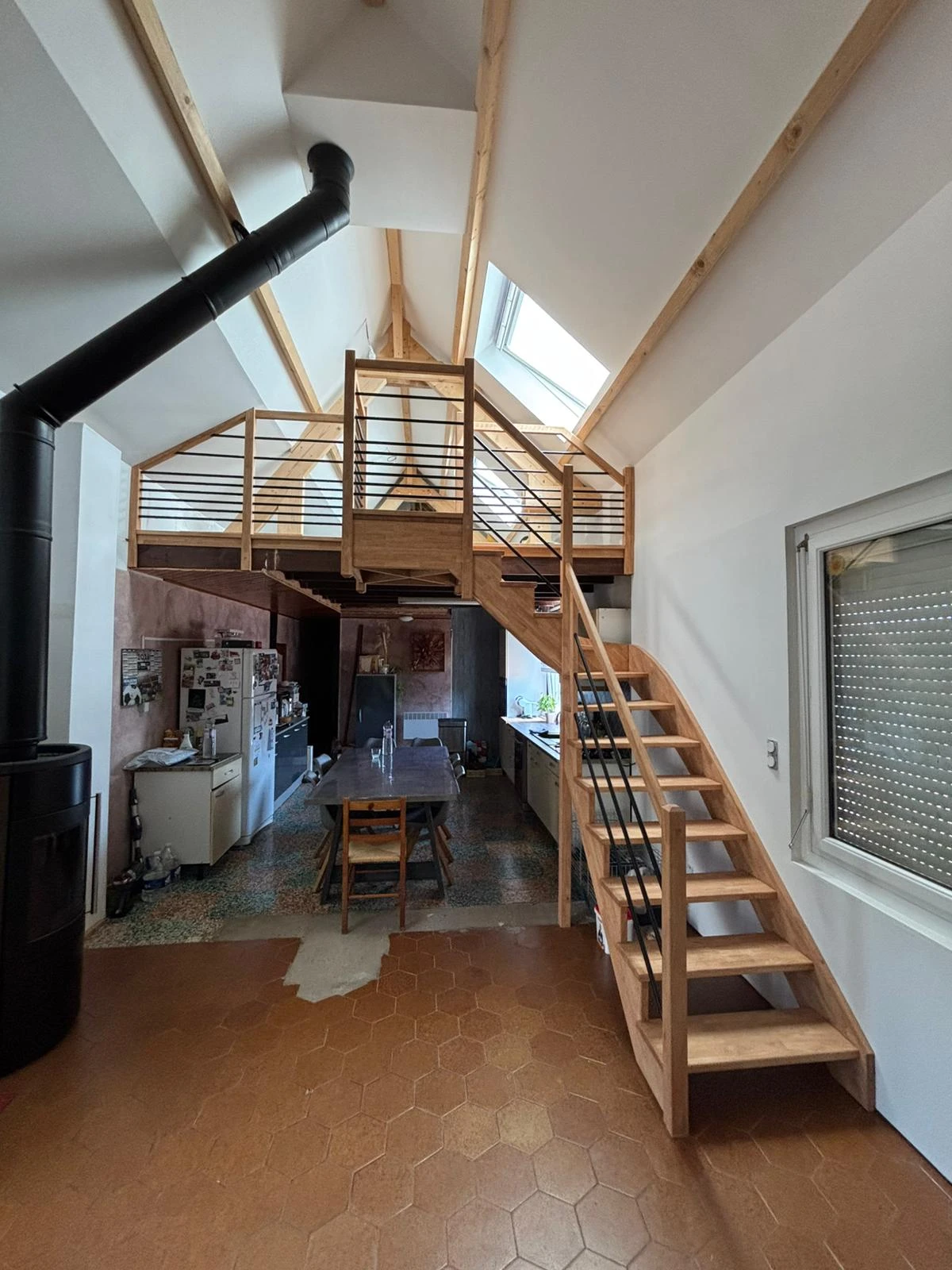 fabrication d'un escalier sur mesure avec palier suspendu à Mentque Nortbecourt