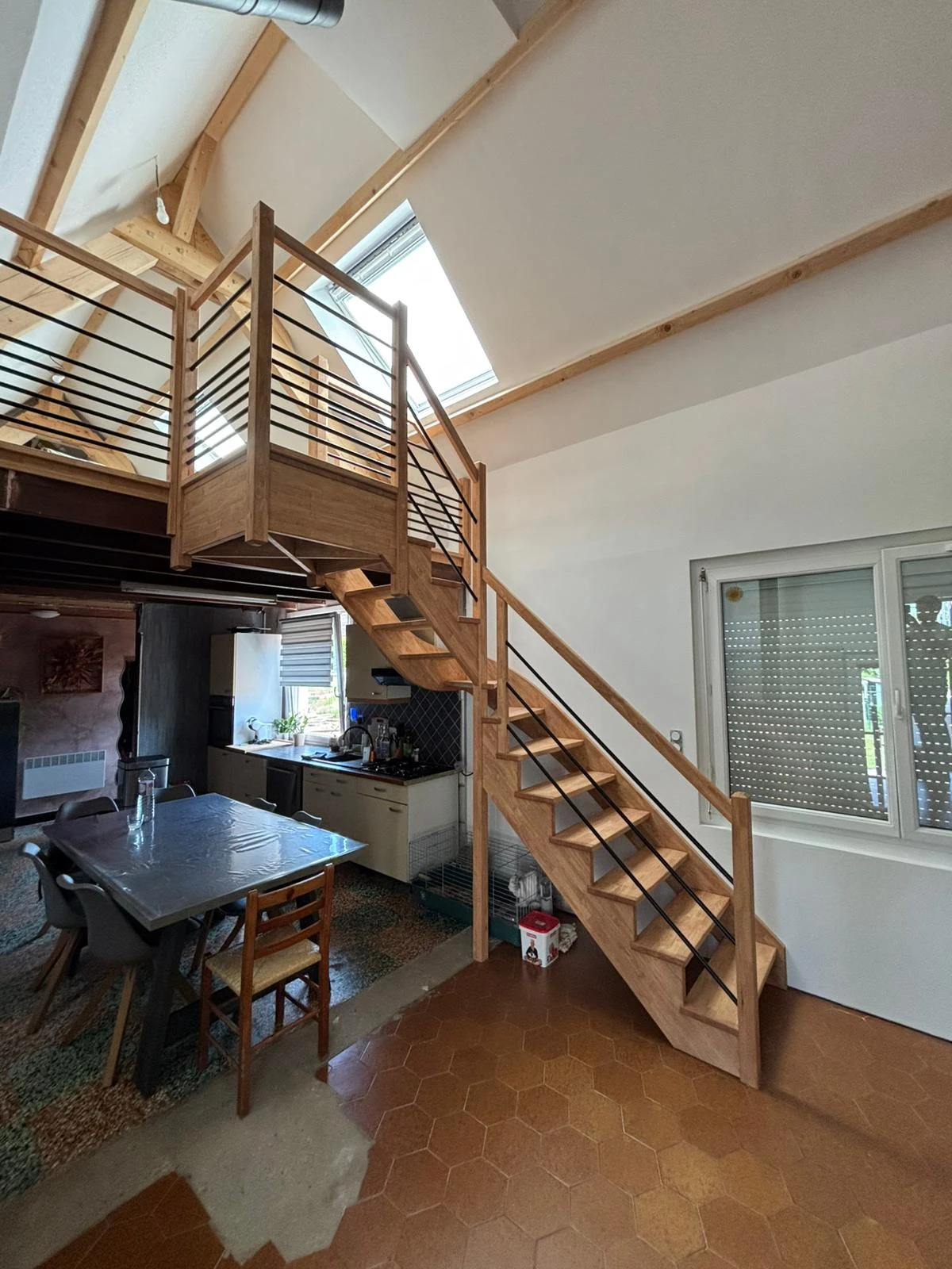 fabrication d'un escalier sur mesure avec palier suspendu à Mentque Nortbecourt