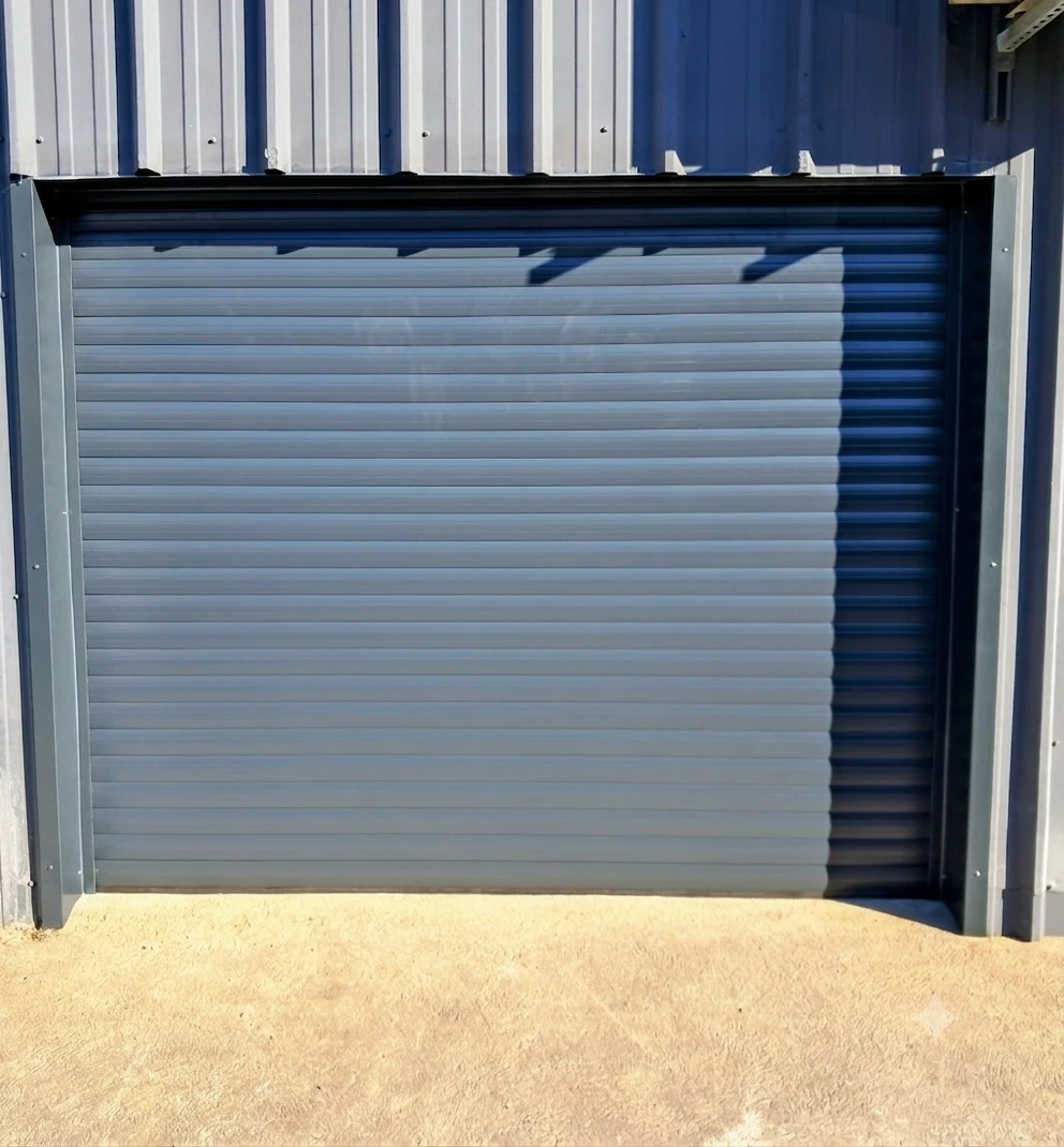 Porte de garage enroulable sur mesure – Gain de place et confort | VITREA