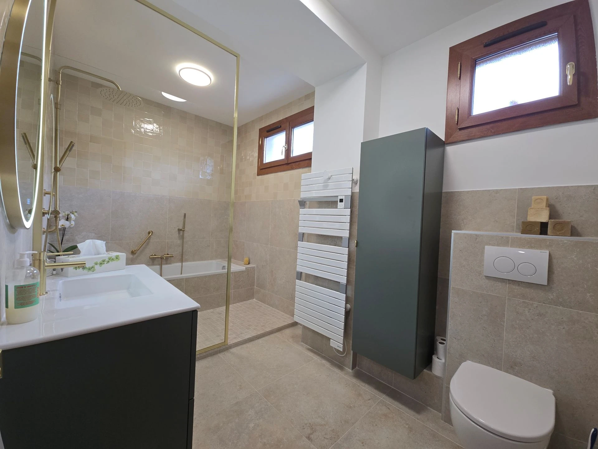 Rénovation complète de salle de bain à Marseille et dans les Bouches-du-Rhône