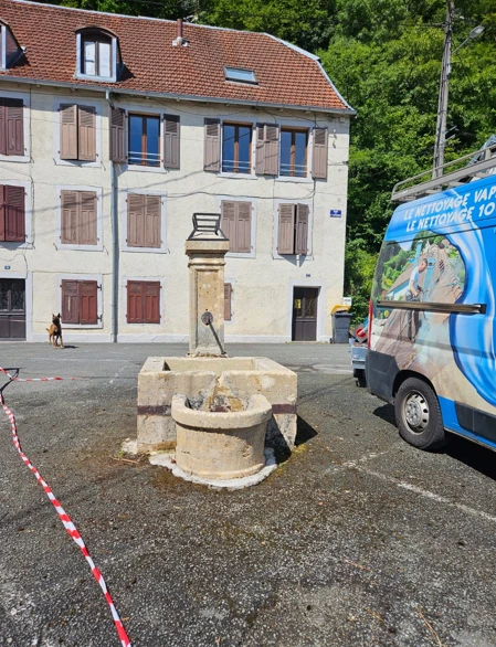 Nettoyage des monuments  aux morts, calvaires et fontaines