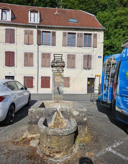 Nettoyage des monuments  aux morts, calvaires et fontaines
