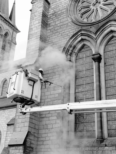 Nettoyage des monuments classés et édifices religieux