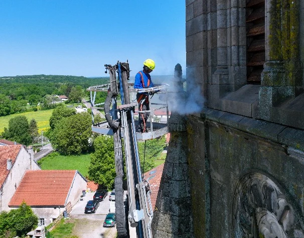 Nettoyage des monuments classés et édifices religieux