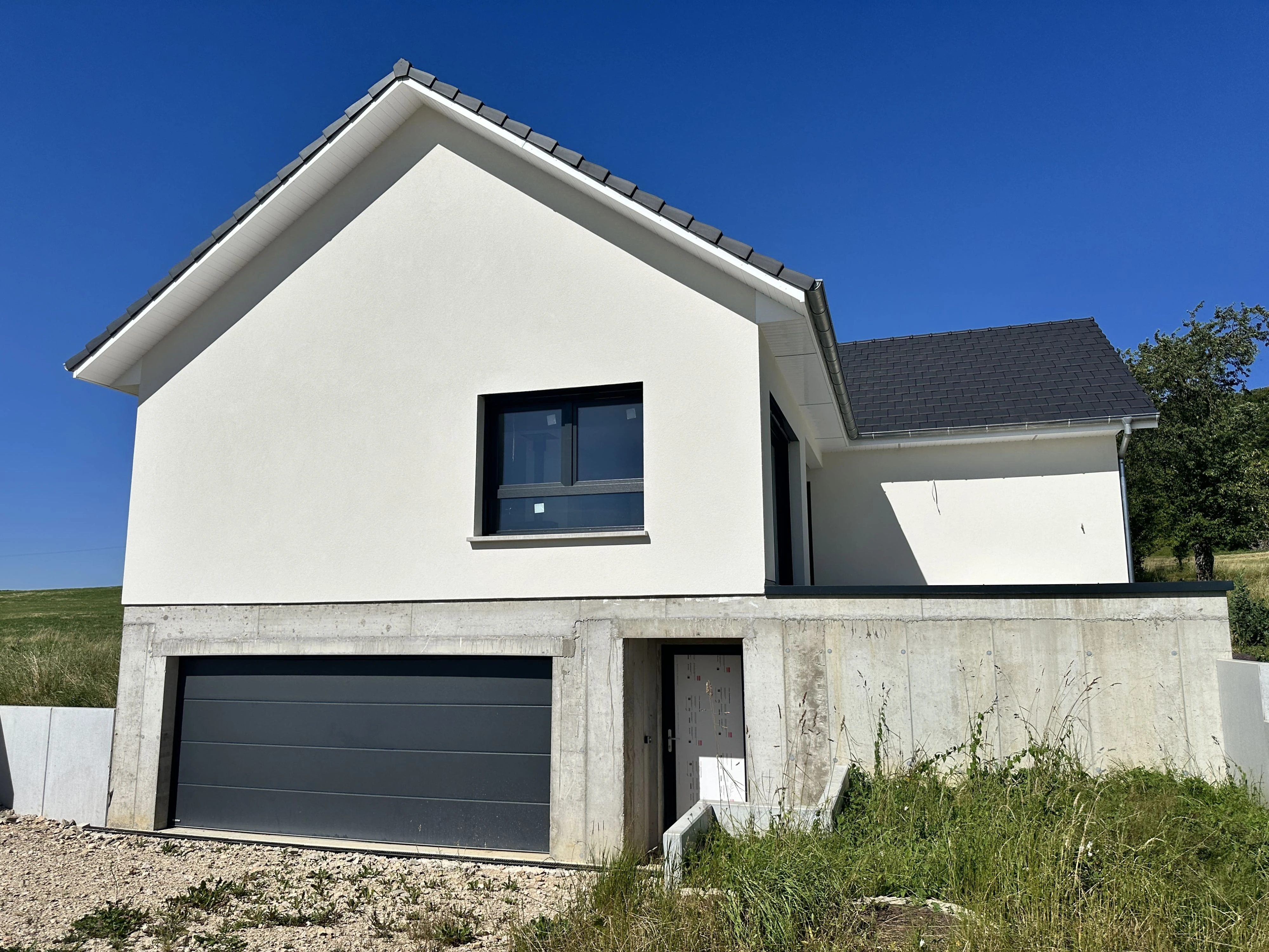 Construction d'une maison contemporaine sur sous-sol à Levoncourt (68)