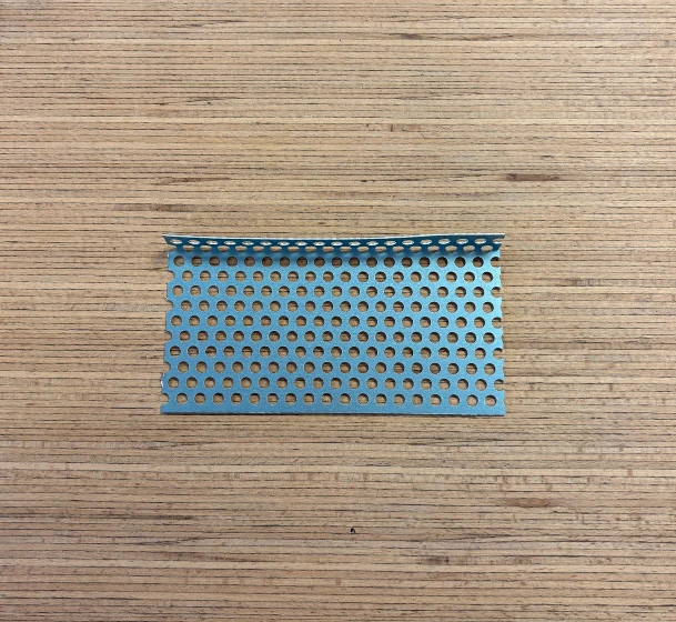 Grille d'aération pour terrasse bois
