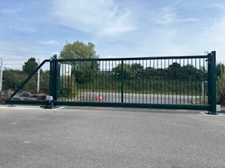 Portail auto-portant R2000 BETAFENCE
