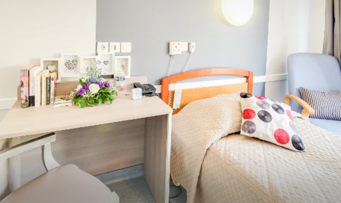 Investissement en chambre médicalisée en EHPAD au loyer de 855 € garanti net d'impôt pour la retraite complémentaire.