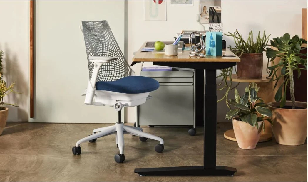 Fauteuil de bureau ergonomique SAYL Herman Miller – Dossier Fog gris clair, assise Phoenix personnalisable