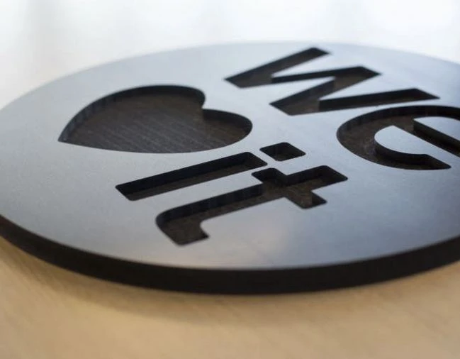 Lettrage personnalisé en pvc blanc de trois épaisseurs (10 mm / 19mm/ 30 mm)