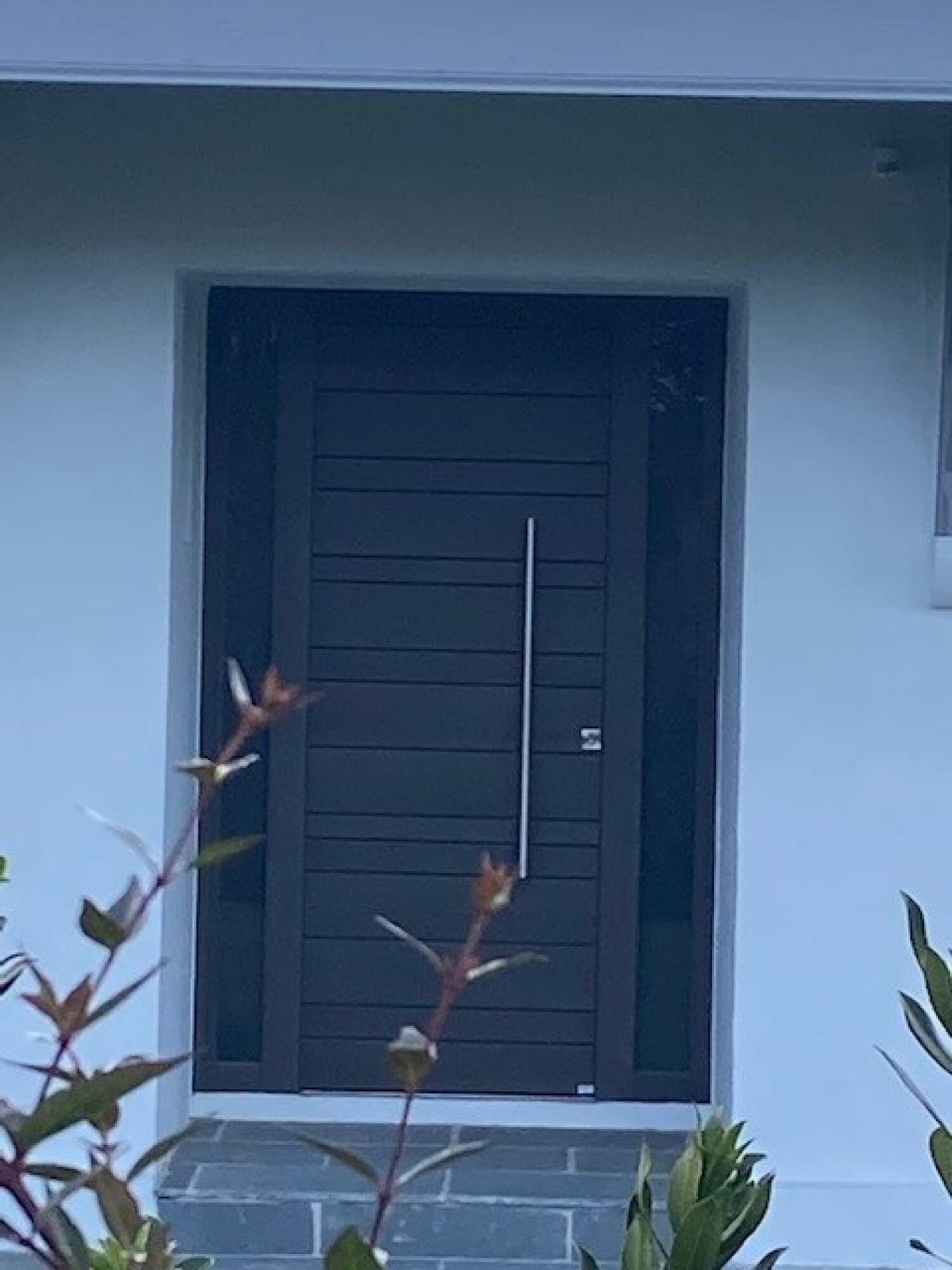 Installation porte d’entrée pvc, aluminium ou bois