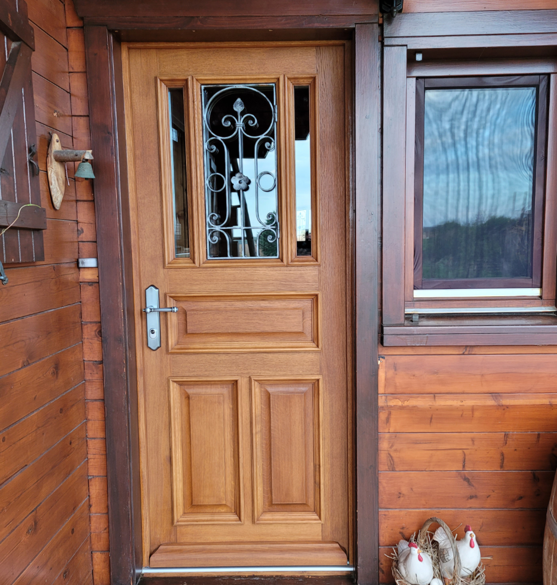 Porte d’entrée en bois
