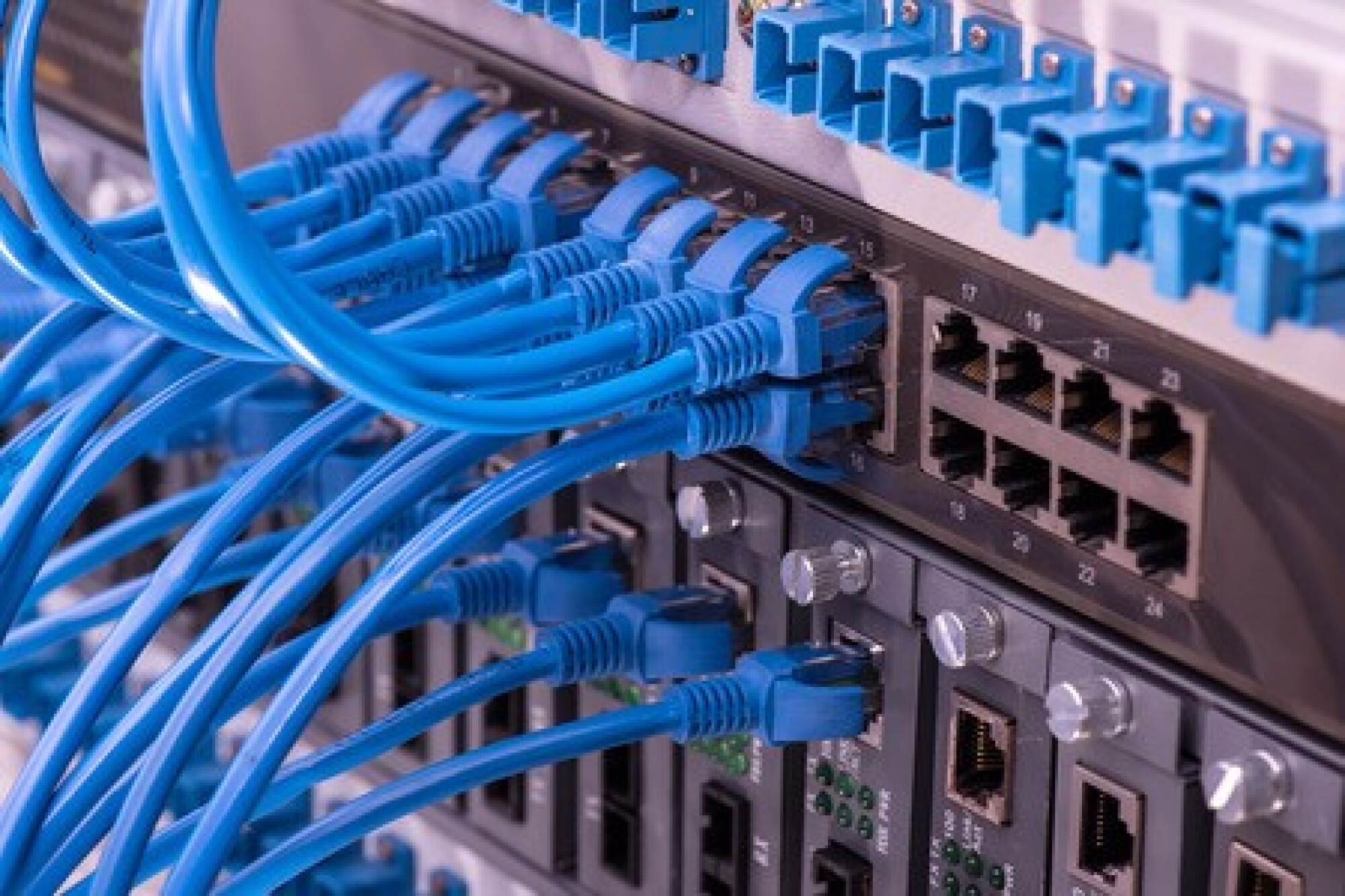 Câblage de baies informatiques