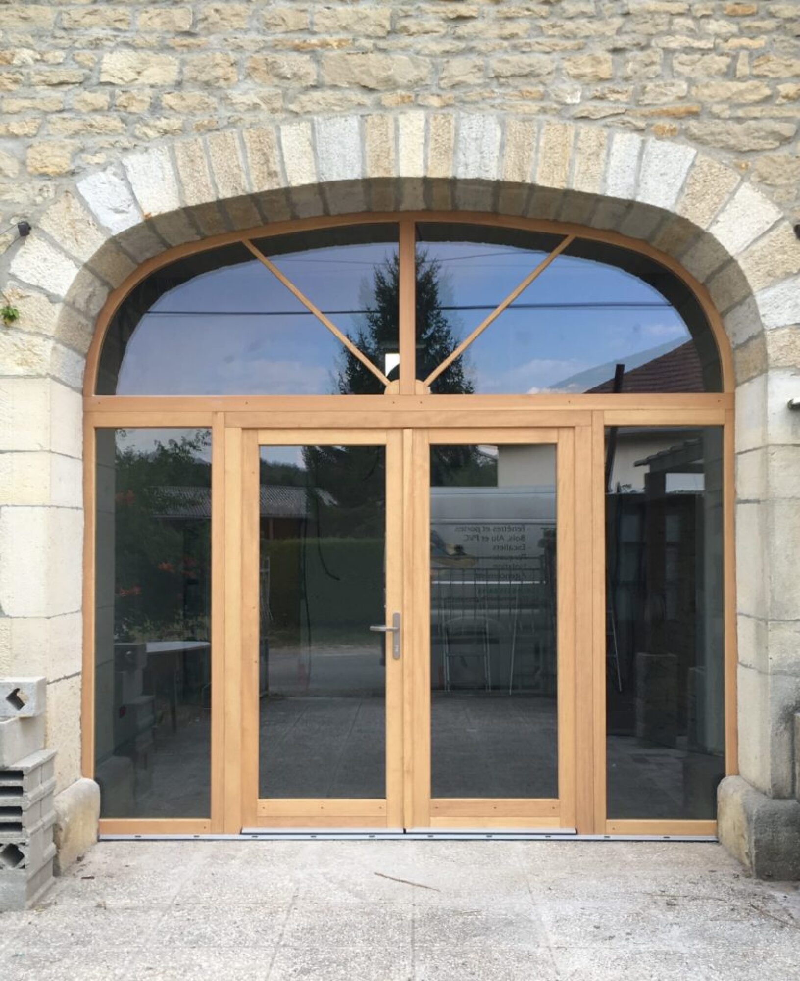 Porte d'entre en bois