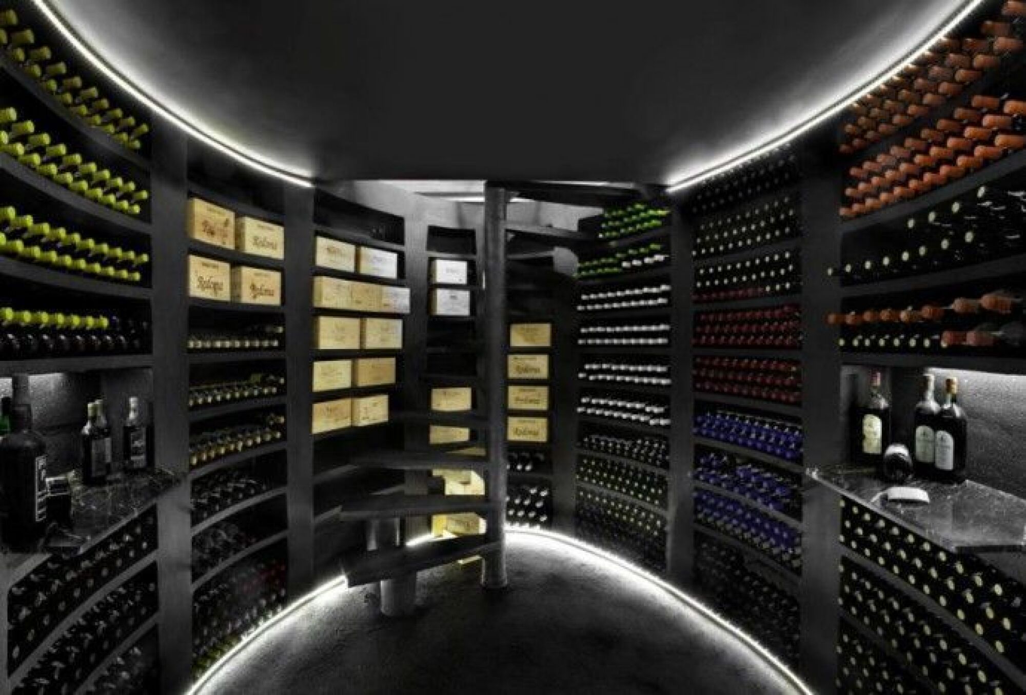 Cave enterrée maxi ovale à partir de 2 200 bouteilles de vin