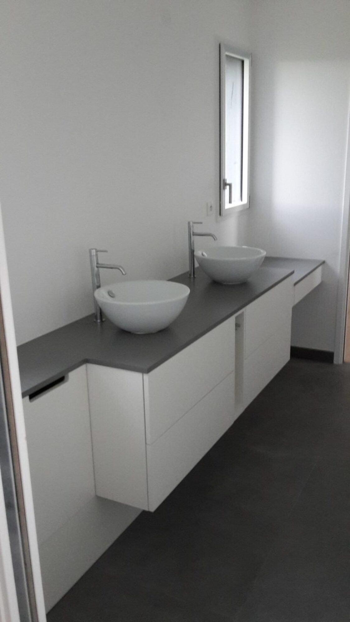 Création, fabrication et installation - Meubles de salle de bains