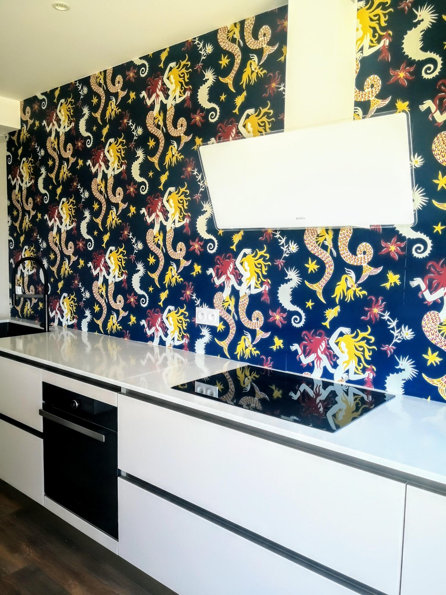 Décoration murale, pose de tapisserie