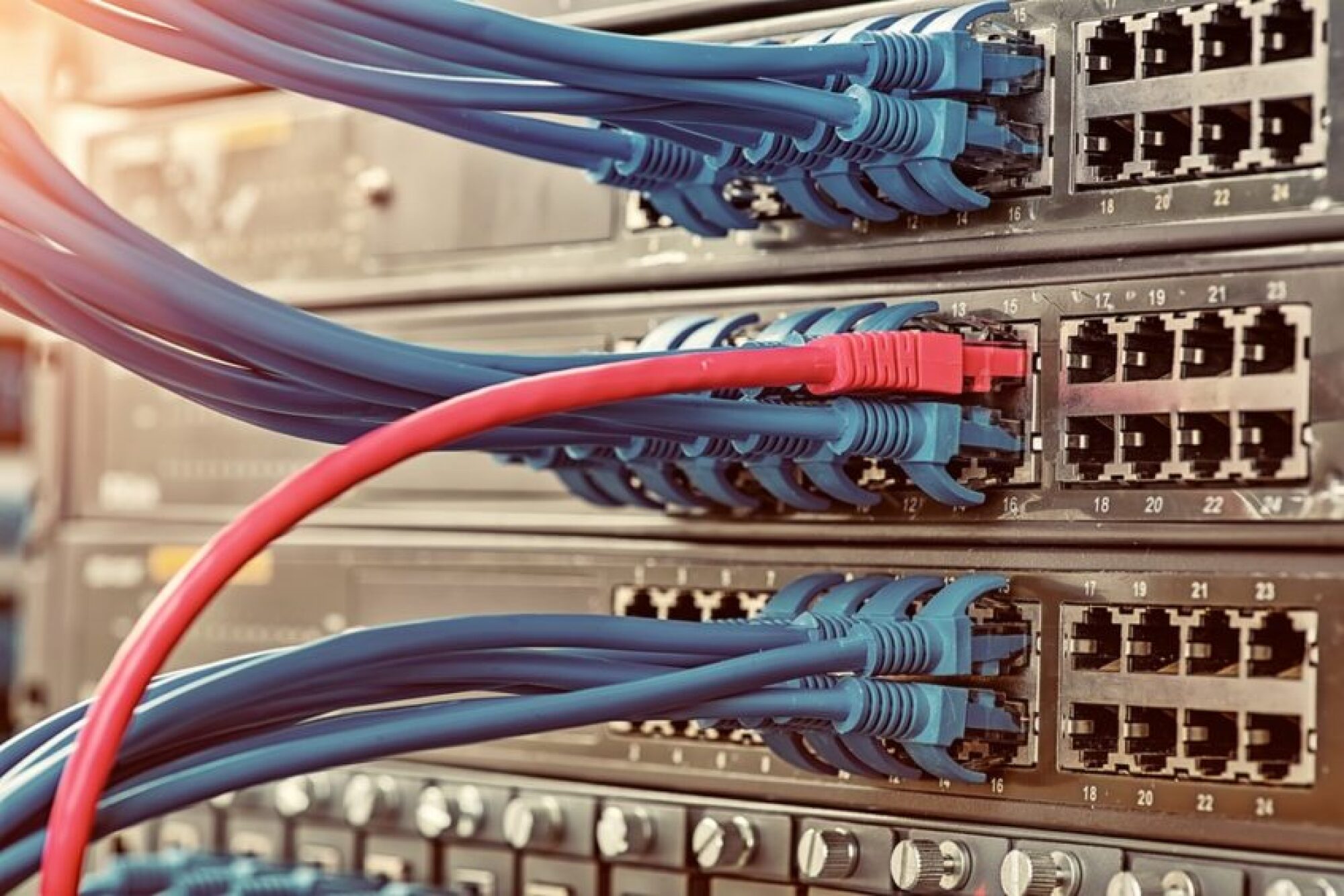 Fourniture et pose de raccordement informatique