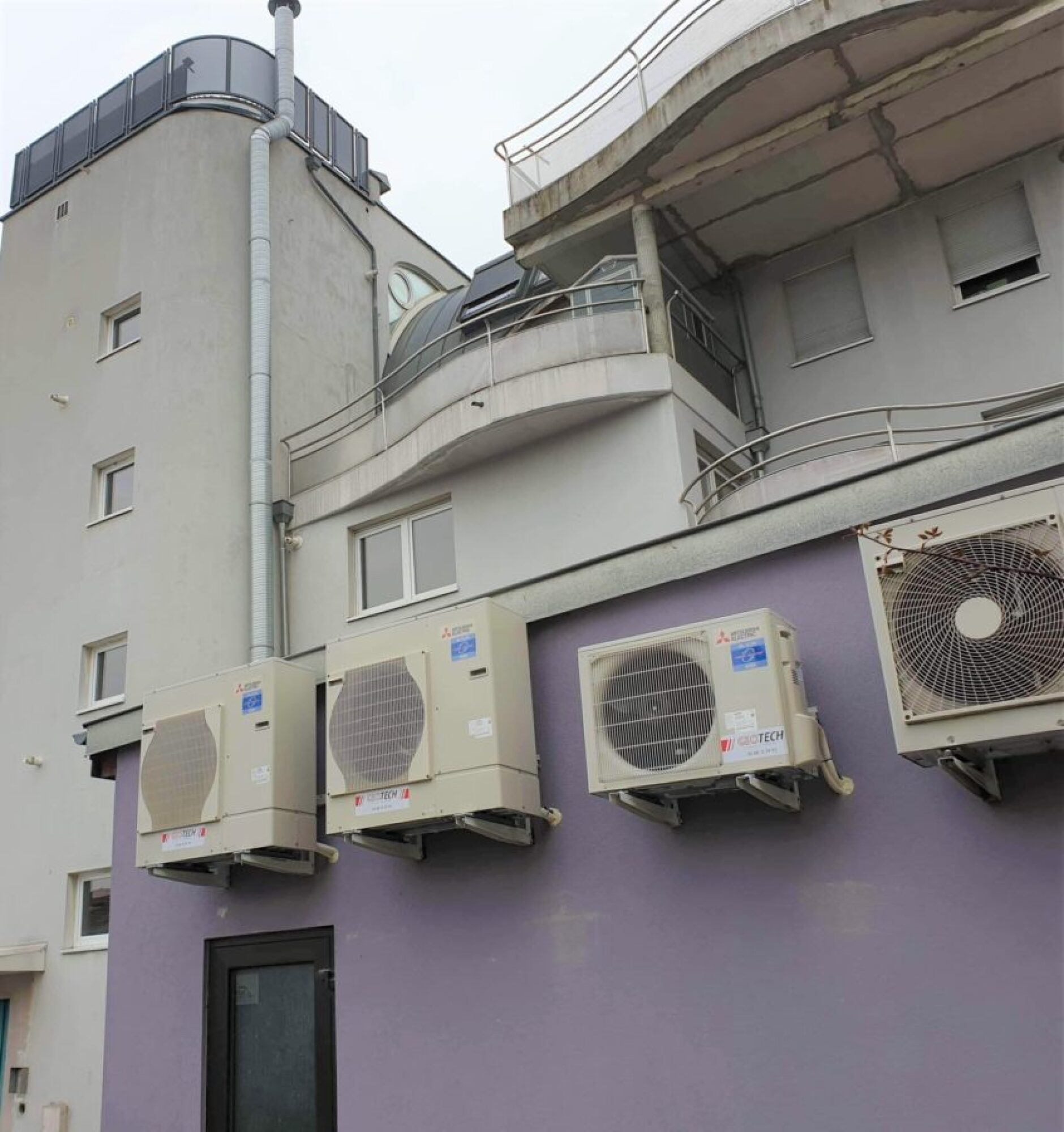 Installation de PAC AIR-AIR avec des cassettes + 1 plafonnier dans des locaux professionnels à Strasbourg
