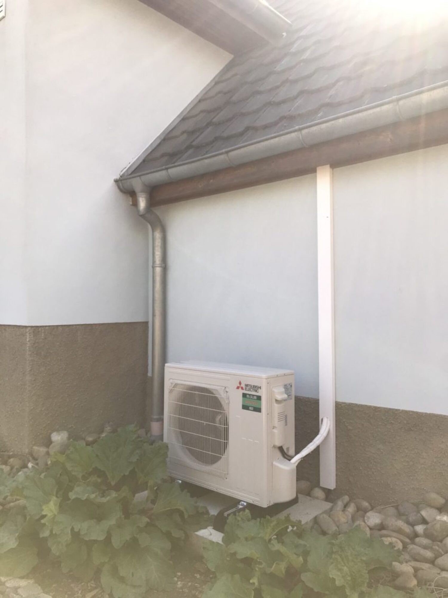 Installation d'un climatisation en gainable MITSUBISHI pour les chambres d'une maison à Erstein