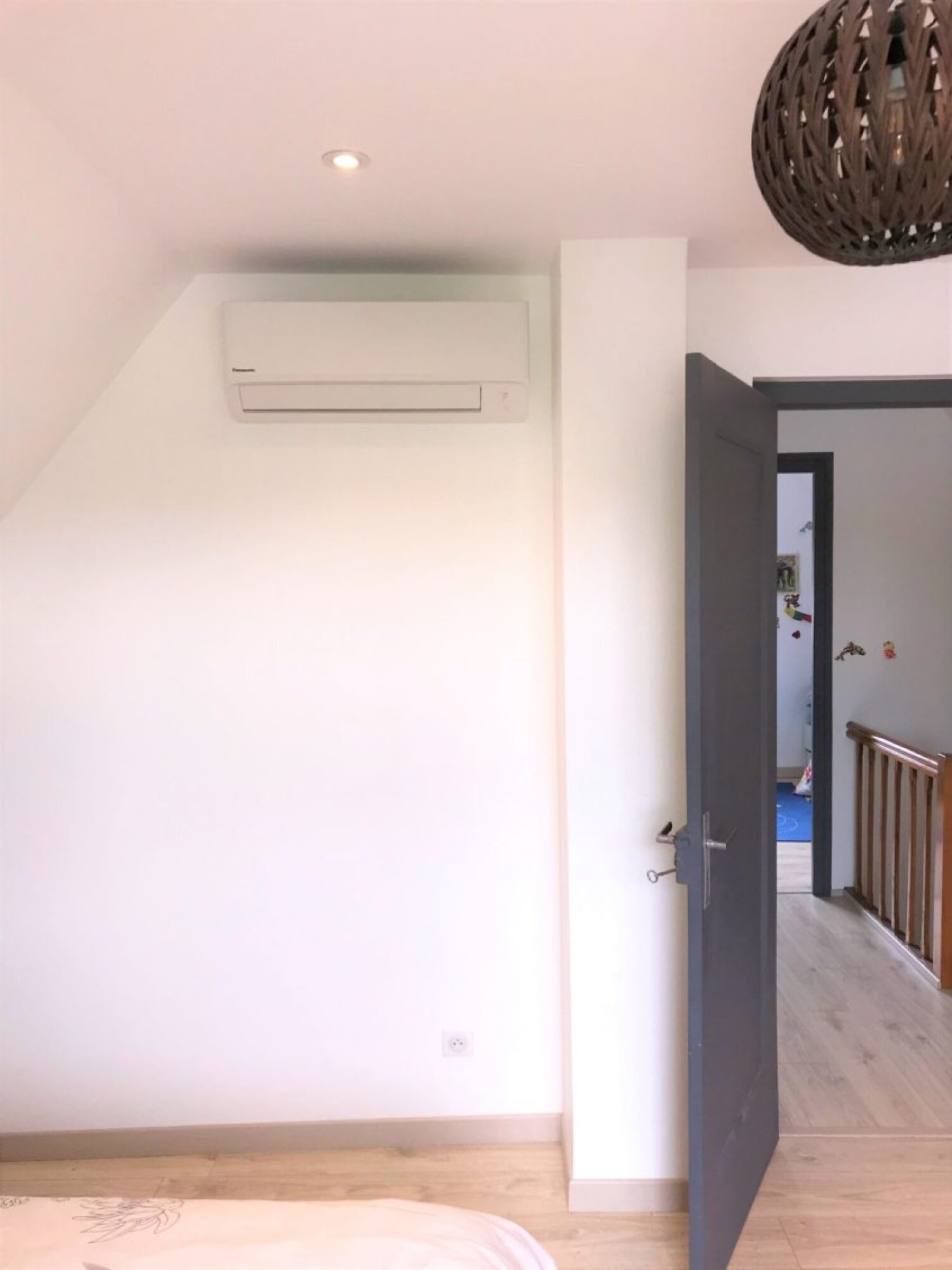 Installation d'une climatisation PAC AIR-AIR PANASONIC en bi-split dans une maison à Illkirch
