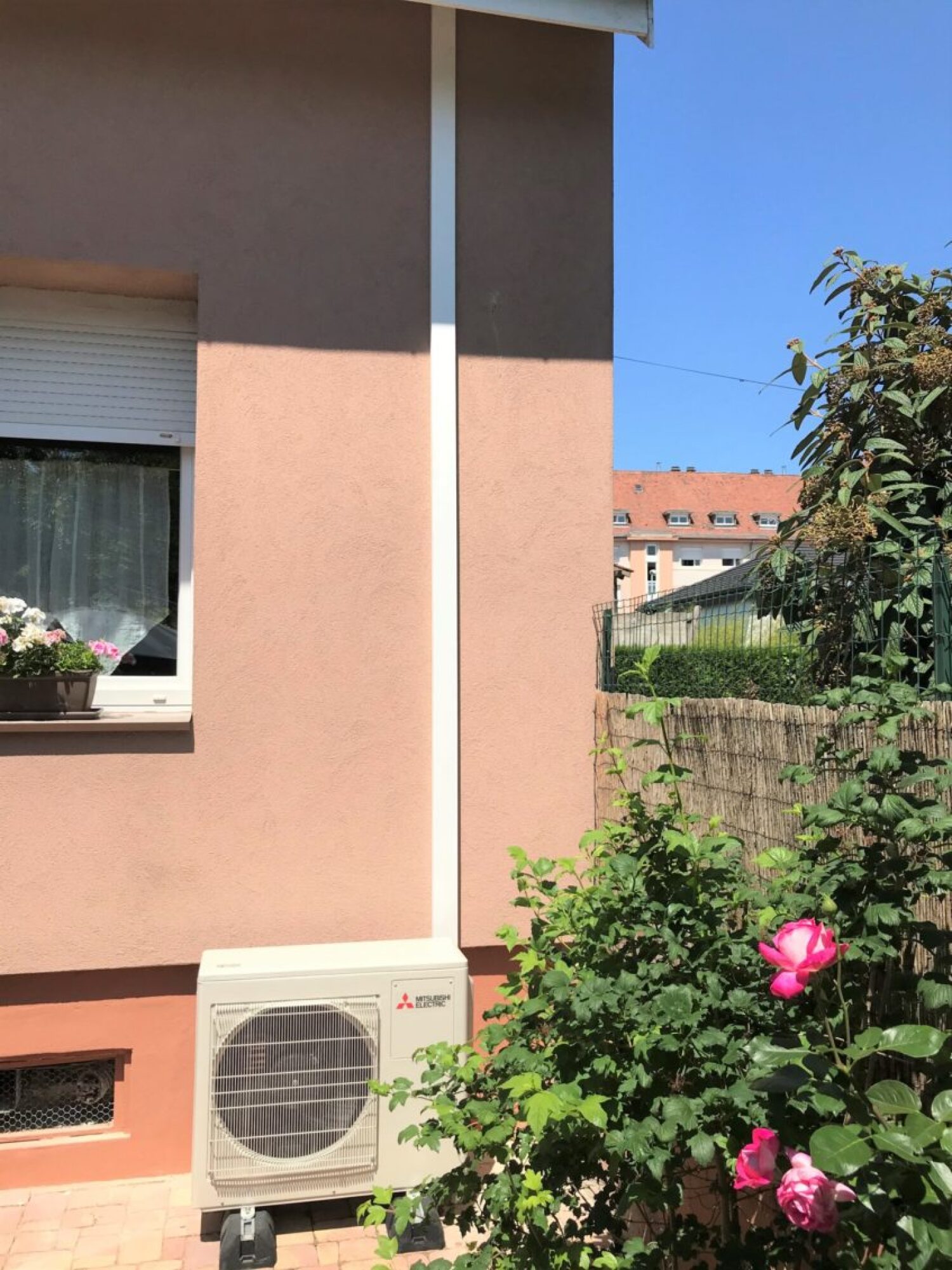 Installation climatisation PAC AIR-AIR PANASONIC en multi-split dans une maison à Strasbourg