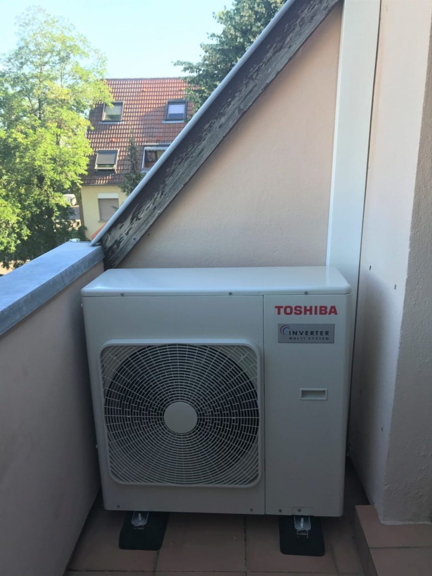 Installation d'une climatisation PAC AIR-AIR TOSHIBA dans un appartement à Strasbourg