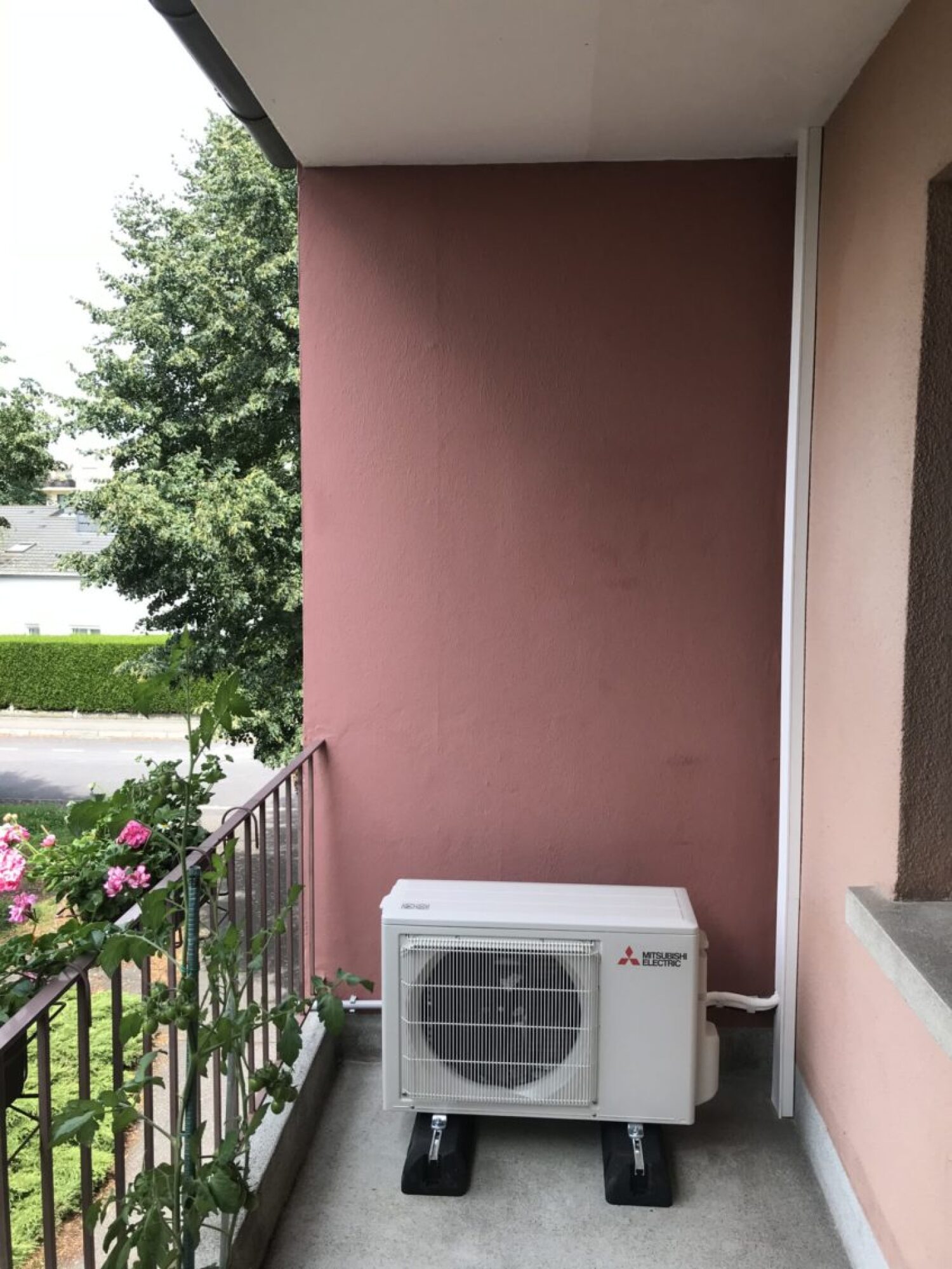 Installation PAC AIR-AIR MITSUBISHI en mono-split en appartement à Fegersheim