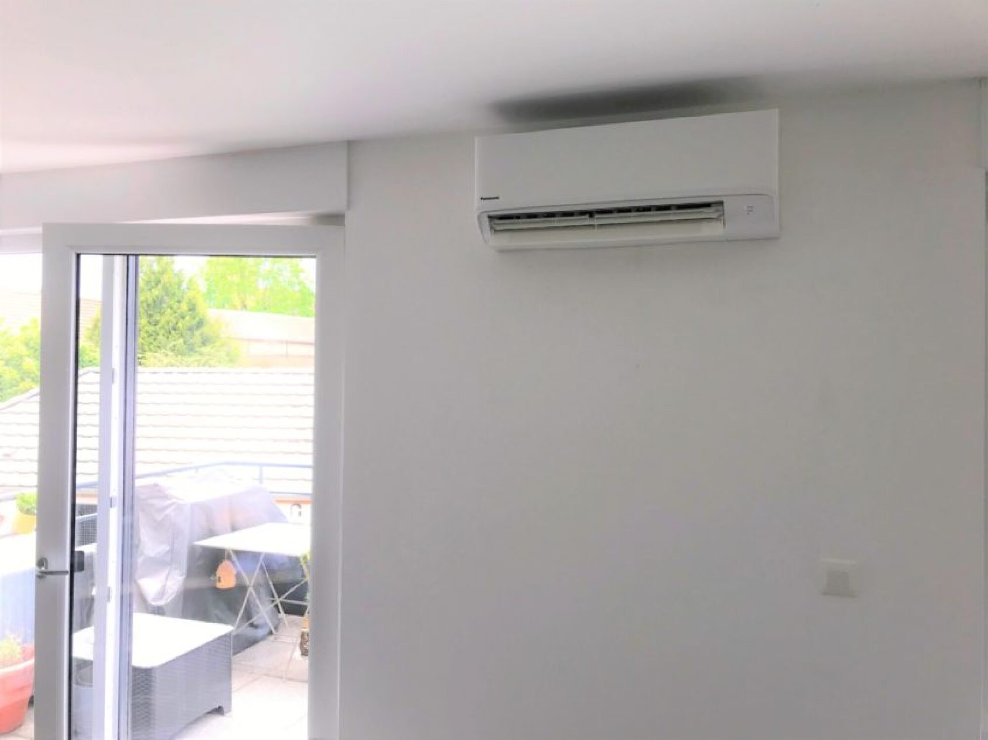 Installation PAC AIR-AIR PANASONIC en mono-split en appartement à Illkirch-Graffenstaden