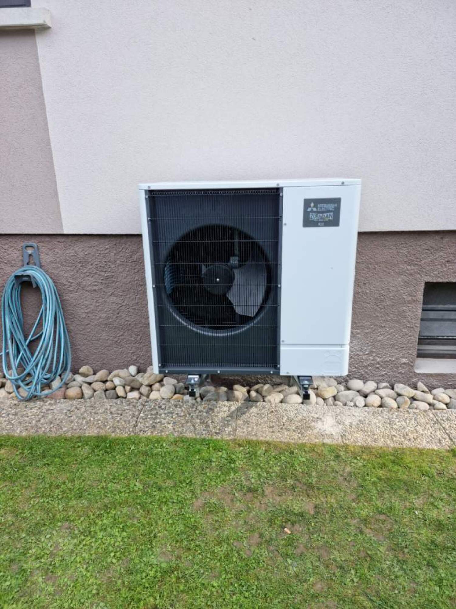Installation de pompe à chaleur (PAC) AIR-EAU MITSUBISHI à Plobsheim