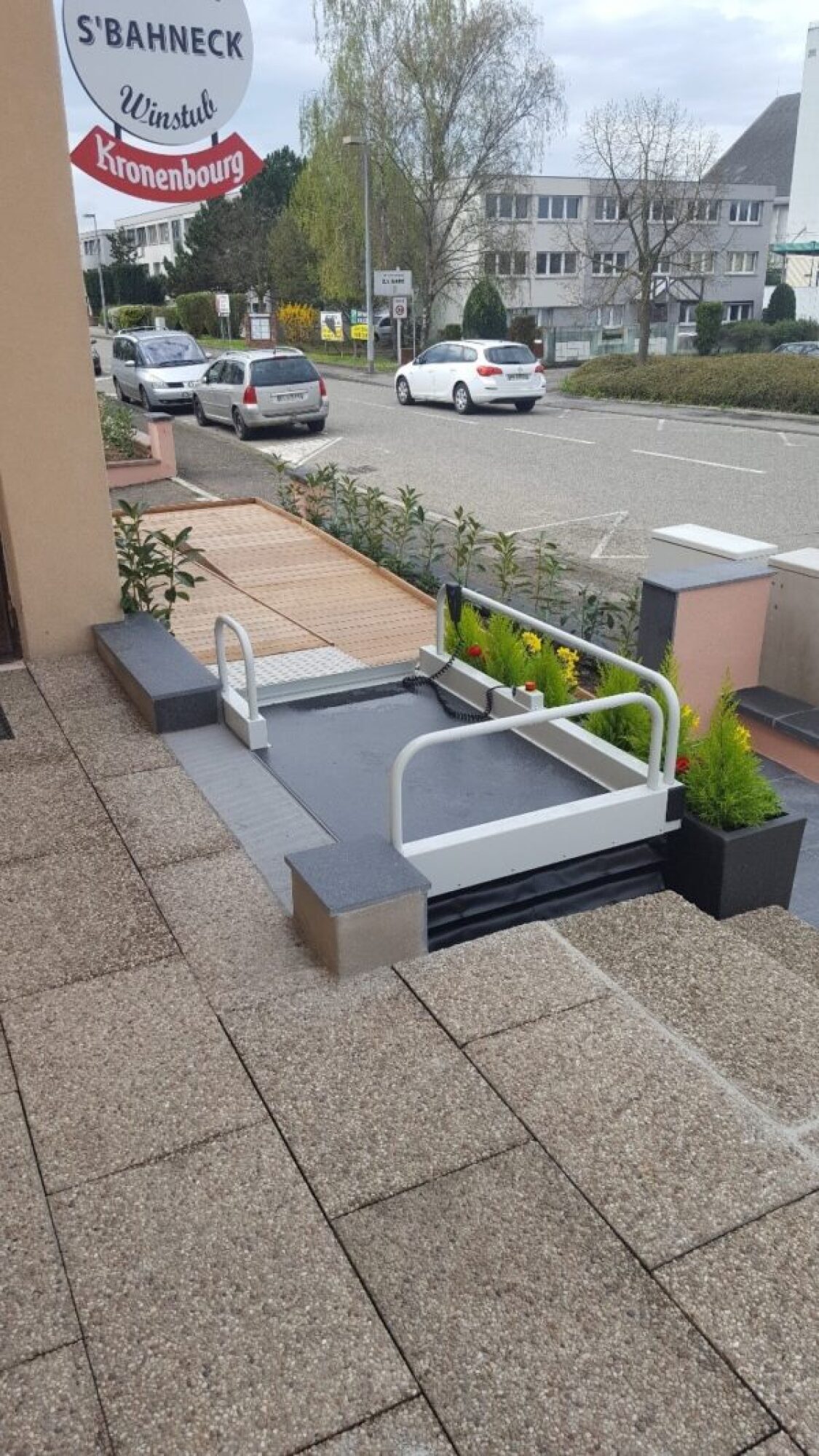 Plateforme élévatrice fixe jusqu'à 130 cm