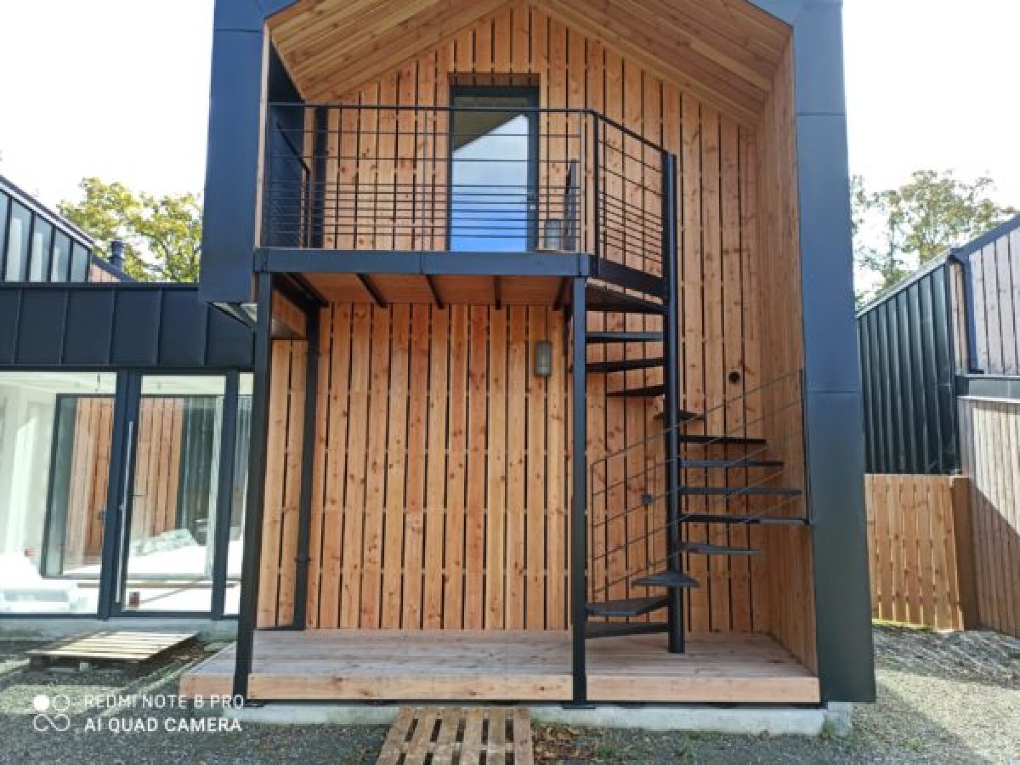 Réalisation d'escalier en métal sur mesure d'extérieur