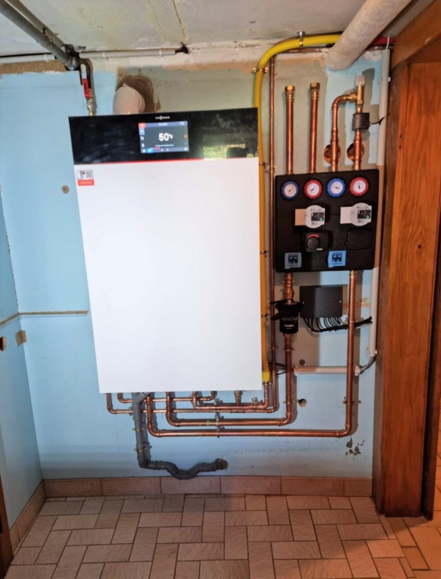 Remplacement chaudière murale gaz à condensation VITODENS marque VIESSMANN à Strasbourg