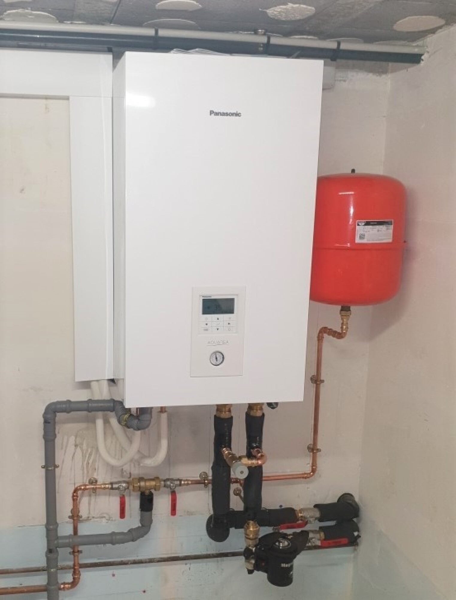 Remplacement chaudière par une PAC AIR-EAU MODÈLE TCAP de la marque PANASONIC